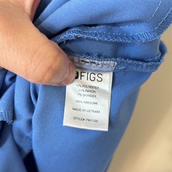 FIGS Casma Three Pocket Scrub Top Capri Blue Size XXS - Picture 7 of 8